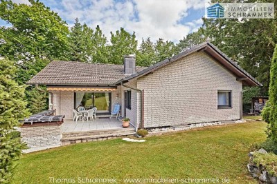 ISERLOHN-SÜMMERN! - FREISTEHENDES EINFAMILIENHAUS MIT KAMIN, TERRASSE, GARTENPARADIES UND 2 GARAGEN