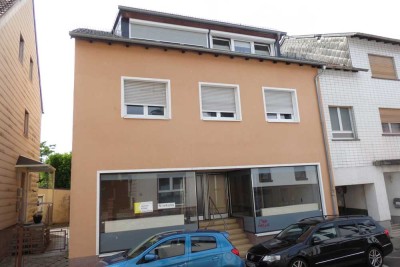 Wohn- und Geschäftshaus in Ortskernlage