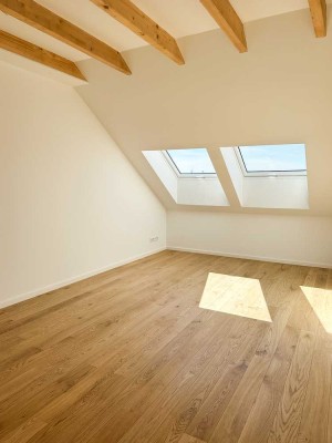 Barrierefreie 3-Zimmer-Dachgeschosswohnung | KfW-55-EE | Erstbezug