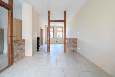 Großes Grundstück mit Zweifamilienhaus – ideal für Familien & Mehrgenerationen