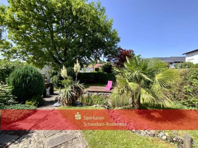 1-2 Familienhaus mit 9 Garagen