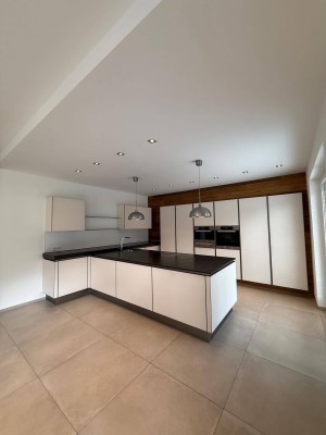 Provisionsfrei! Exklusive 4-Zimmer-Wohnung in Toplage von Landeck