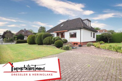Wohntraum für Familien - Bungalow mit großem Garten und Doppelgarage in Halstenbek-Krupunder