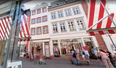 Exklusive 2-Zimmer-Maisonette-Wohnung mit EBK, Balkon und Tiefgaragenstellplatz in HD Altstadt.