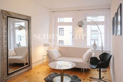 Super helle 2-Zimmer-Altbauwohnung mit Balkon in sehr begehrter Lage!