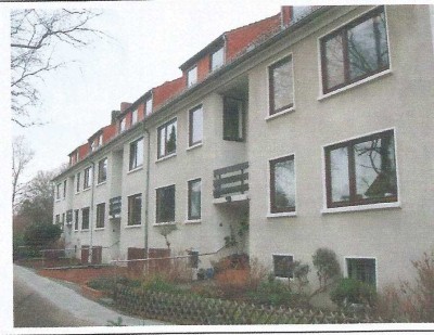 Sanierte, helle 2,5 Zi.-Wohnung inklusive Garage in ruhiger Wohnlage nähe Bürgerpark