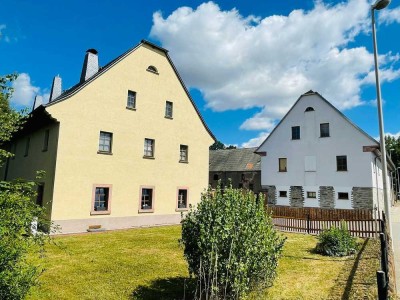 Bauernhaus mit Wohnungen und Gebäuden / Preisreduzierung