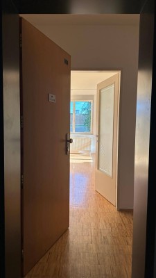 Sonnige 2-Zimmer-Wohnung in Liesing mit 2 Tiefgaragenstellplätzen - PROVISIONSFREI