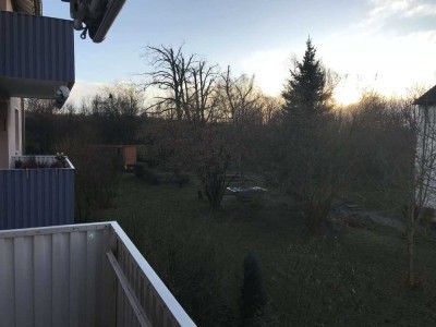 Stilvolle, modernisierte 2-Zimmer-Wohnung mit Balkon und Einbauküche in Tamm