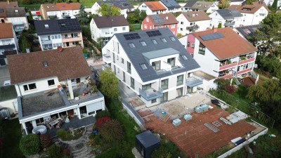 3-Zi.-Wohnung mit großer Terrasse und Gartenanteil!