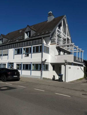 ZENTRAL WOHNEN IN DACHAU: BARRIEREFREIE 2,5-ZIMMER-WOHNUNG MIT TERRASSE IM ERDGESCHOSS