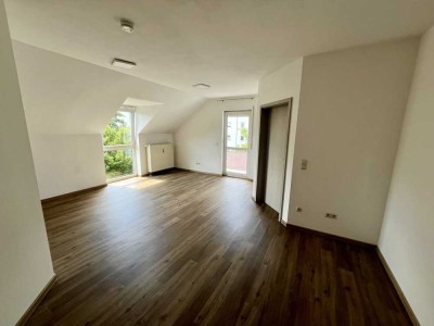 Schöne 2,5 Zimmerwohnung mit Blick über Weiden, moderner Einbauküche und Südbalkon - reserviert