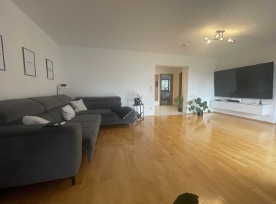 Großzügig geschnittene 3-Zimmerwohnung mit Balkon!