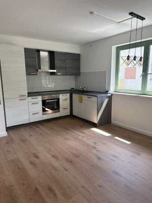 Moderne Wohnung mit Balkon, Küche und Fußbodenheizung in Schwerte