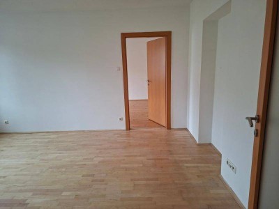Linz Brucknerstraße 33 - Generalsanierte 2-Zimmerwohnung, 47 m2 WNFL mit neuer Küche ohne Ablöse!