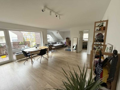 Möblierte, helle 2-Zim Whg im Grünen mit neuer EBK & großem Balkon, S-Bahn in laufnäh, P-Platz inkl.