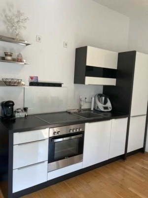 Möblierte 1-Raum-Erdgeschosswohnung zur Untermiete in Pempelfort