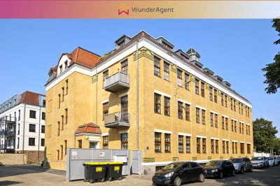 ++ Hochwertige DG Wohnung mit Loggia und Stellplatz in beliebter Wohnlage ++