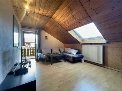 Gemütliche Dachgeschosswohnung in familiärer Wohnanlage.