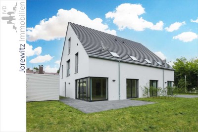 Neubau-Doppelhaushälfte (KfW-Effizienzhaus 55) in Bi-Senne – Effizient, modern & bezugsfertig