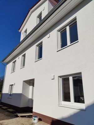 moderne, barrierearme 2-Raumwohnung mit EBK zu vermieten!