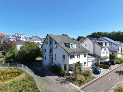 Exklusive Doppelhaushälfte in ruhiger Ortsrandlage