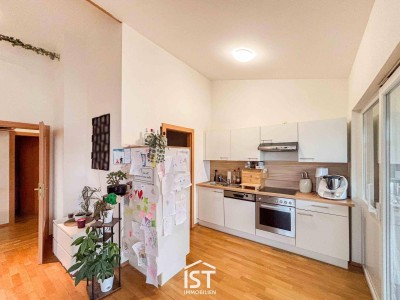 Altheim - Helle 2-Zimmer-Wohnung mit hohen Decken und Loggia