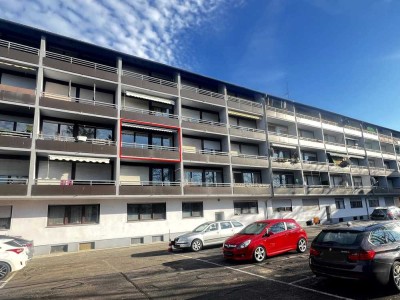 Ideale Studenten-/Pendlerwohnung - möbliert, saniert, mit Küche und PKW-Stellplatz in zentraler Lage