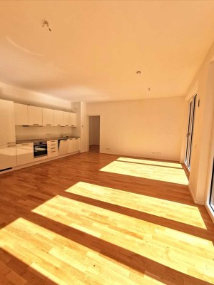 Maisonette Wohnung mit eigenem Eingang, viel Platz und Einbauküche!