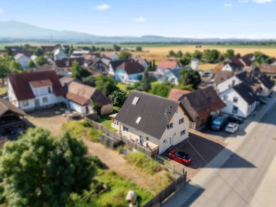 Familienfreundliches Einfamilienhaus mit Garten, Pool u. separater Einliegerwohnung