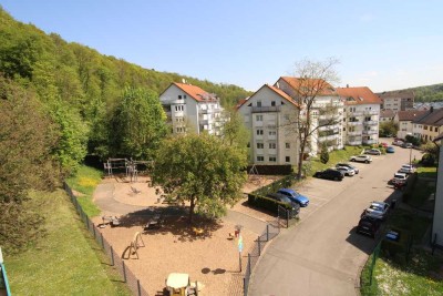 Sanierte 4 Zi-Wohnung mit atemberaubendem Ausblick