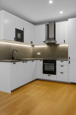 Möbliertes WG-Zimmer in frisch sanierter Wohnung - 300m vom Hauptbahnhof