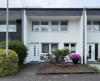 Modernisiertes Reihenmittelhaus mit Garten & Garage in ruhiger Waldrandlage