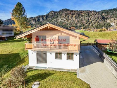 Exklusives Wohnen im Neubau I Einfamilienhaus in den Chiemgauer Alpen