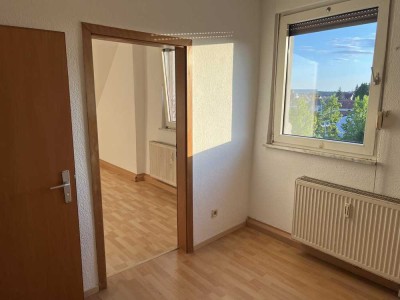 Attraktive und modernisierte 3-Zimmer-Dachgeschosswohnung in Östringen