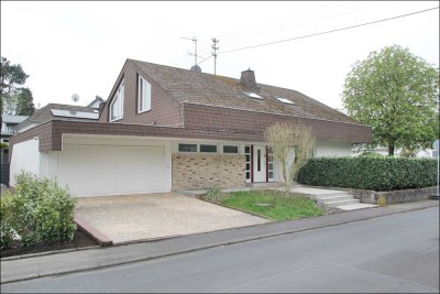 Großzügiges Einfamilienhaus in bevorzugter Wohnlage