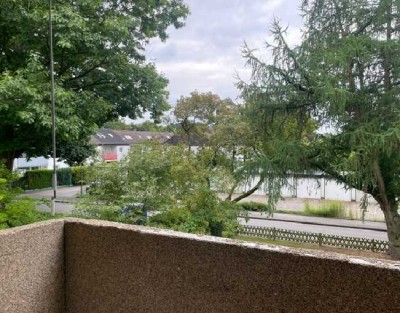 Bequem im 1. OG... mit Balkon und Garage!