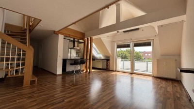 Geschmackvolle, gepflegte 3-Raum-Maisonette-Wohnung mit Balkon und EBK in Bruchsal