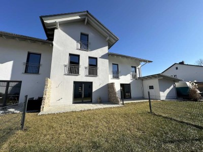 Solides Reihenmittelhaus mit Garten und Garage-Erstbezug