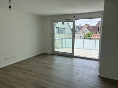 *Erstbestbezug: moderne 3 Zimmer-Wohnung mit Balkon, TG-Stellplatz, Keller, u.v.m.*