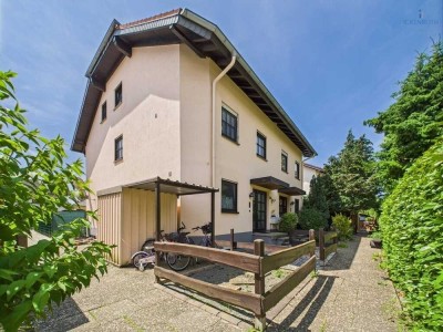 **Charmante 4-Zi.-Maisonette-Wohnung mit Balkon, Carport, Dachboden, uvm. - gute, ruhige Lage**