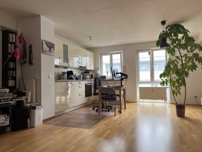 Sonnige 2-Zimmer-Wohnung mit Einbauküche in Höhenkirchen-Siegertsbrunn