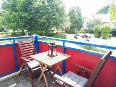 Helle 2-Zimmer Wohnung mit Süd-Balkon mit Blick auf Natur im grünen Hamburg-Fuhlsbüttel.
