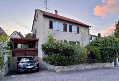 2 Familienhaus mit Garage, Terasse und schönem Garten in gepflegter Lage - provisionsfrei