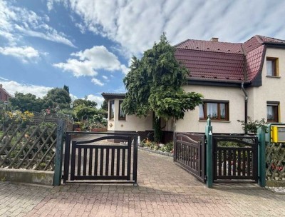 Doppelhaushälfte mit riesigem Grundstück in Panitzsch bei Leipzig