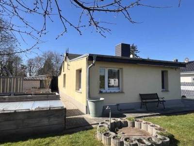 FINALER PREIS | Bungalow-Juwel im Herzen Bernaus mit reichlich Nebengelass und Entspannungsfaktor!