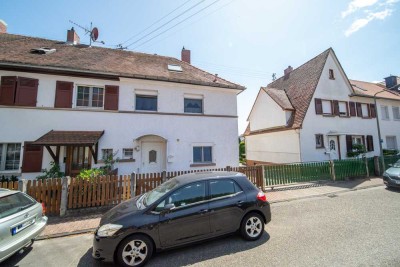 Reihenendhaus mit tollem Grundstück in Zeilsheim