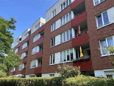 Servicewohnung ab 65 Jahren - schöne 2,5 Zimmer Wohnung in Heimfeld mit Balkon