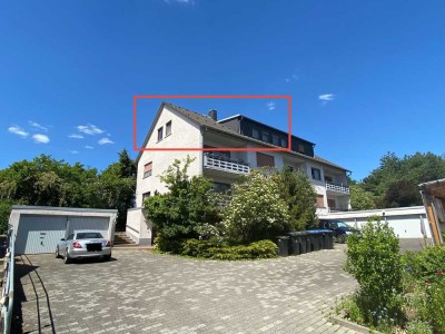 Frisch renovierte Dachgeschosswohnung in Feldrandlage von Rockenberg