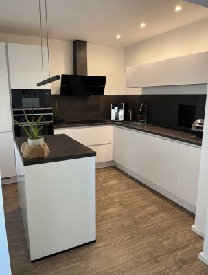 Schöne 3-Raum-Wohnung mit eigenem Garten